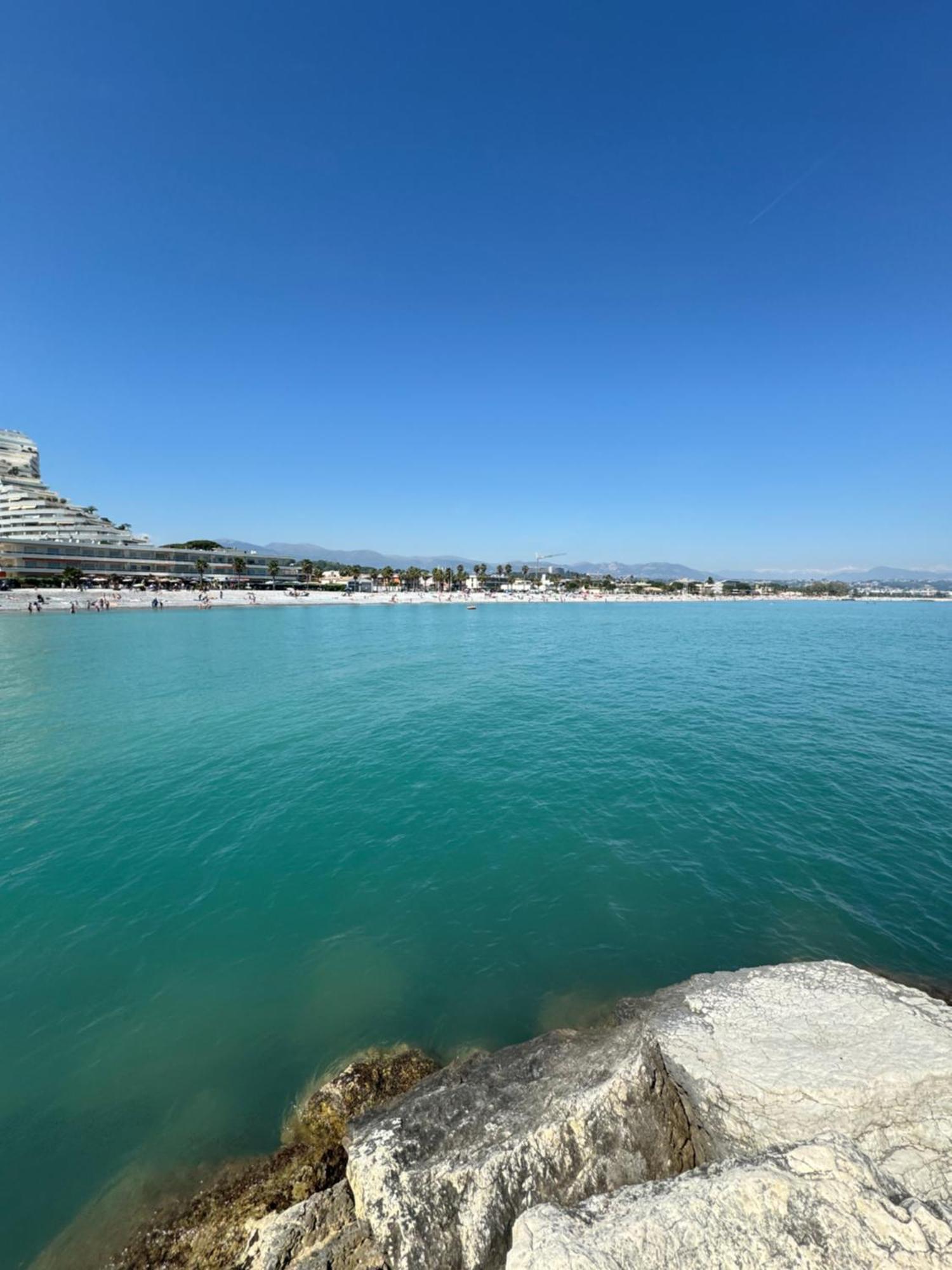 Appartemment Vue Mer Et Piscine Villeneuve-Loubet Eksteriør bilde